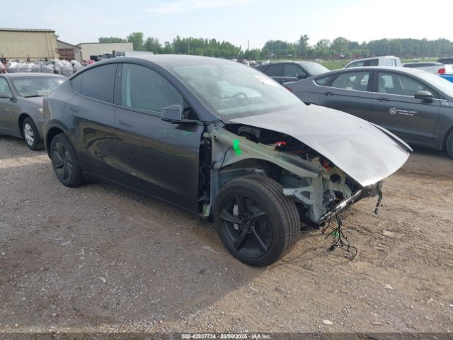 2026 TESLA MODEL Y 7SAYGDEE2TF336851 Photo 0