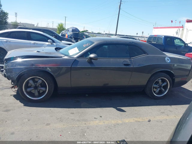 2C3CDYBT5EH285647 Dodge 2014