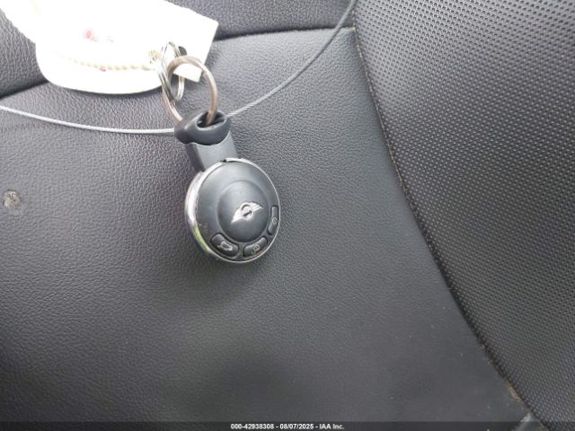 2013 MINI CONVERTIBLE WMWZP3C55DT705468 Photo 10