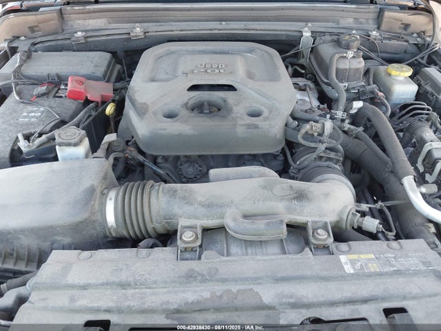 1C4HJXEN7JW227231 Jeep Wrangler