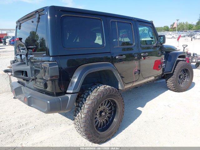 1C4HJXEN7JW227231 Jeep Wrangler