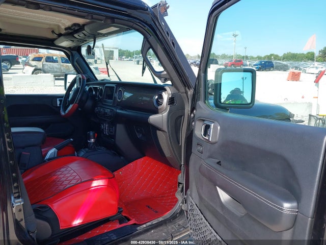 1C4HJXEN7JW227231 Jeep Wrangler