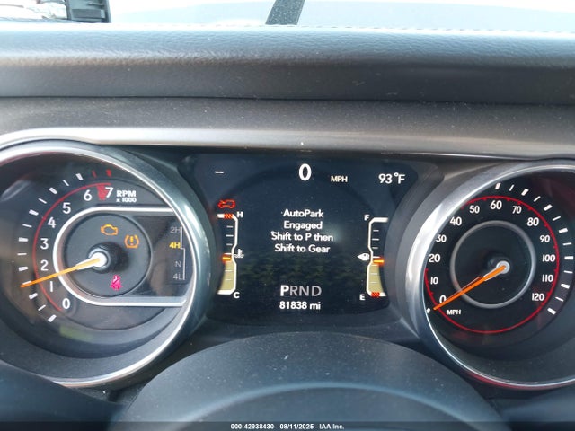1C4HJXEN7JW227231 Jeep Wrangler