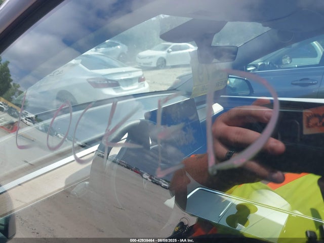 Tesla Model Y 2024 7SAYGDED7RF097412 Image 14