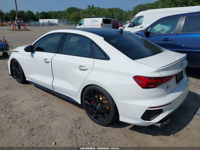 2022 AUDI S3 WAUJ3CGY3NA002462 Photo 2