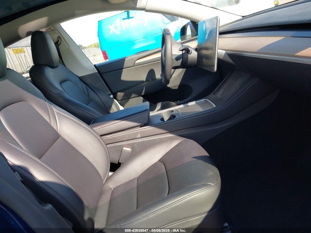 2023 TESLA MODEL Y 7SAYGDEE0PF783328 Photo 4