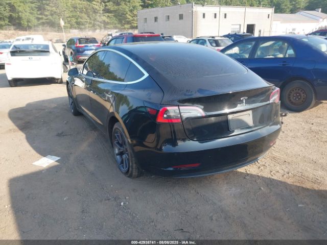 2019 TESLA MODEL 3 5YJ3E1EA0KF304598 Photo 2