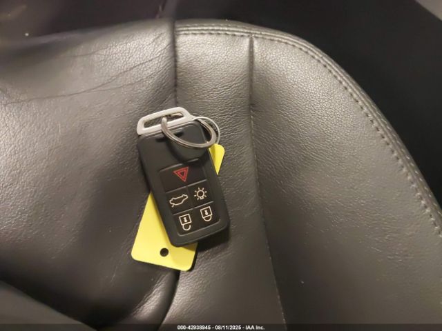 2017 VOLVO V60 YV140MEK9H1367711 Photo 10