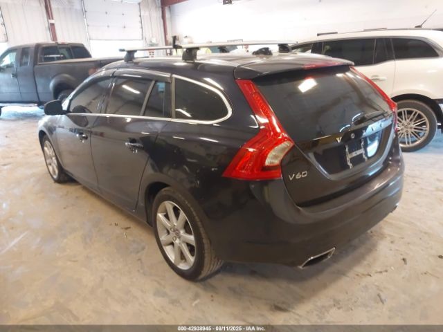 2017 VOLVO V60 YV140MEK9H1367711 Photo 2
