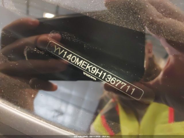 2017 VOLVO V60 YV140MEK9H1367711 Photo 8