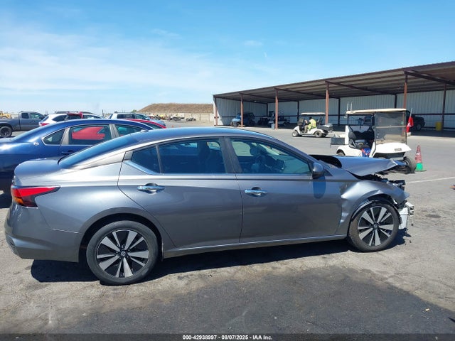 Nissan 2022 2022 1N4BL4DV0NN370376 Image 14