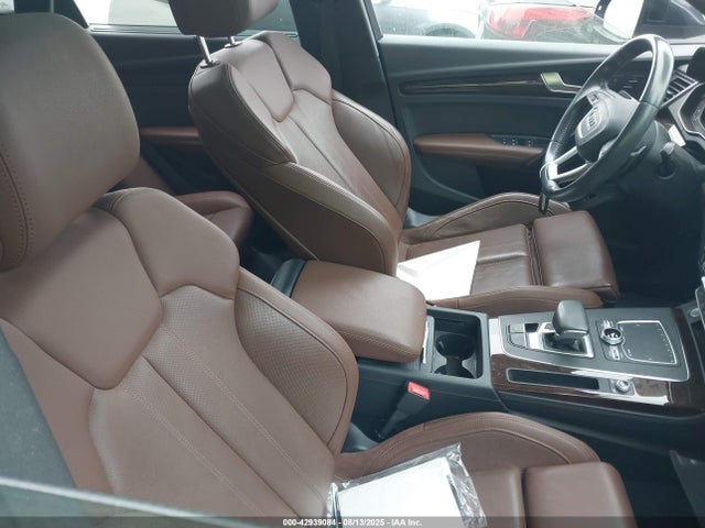 2019 AUDI Q5 WA1BNAFY7K2142375 Photo 4