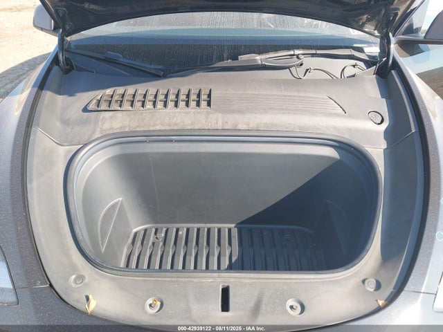 2021 TESLA MODEL Y 5YJYGDEE9MF152621 Photo 9