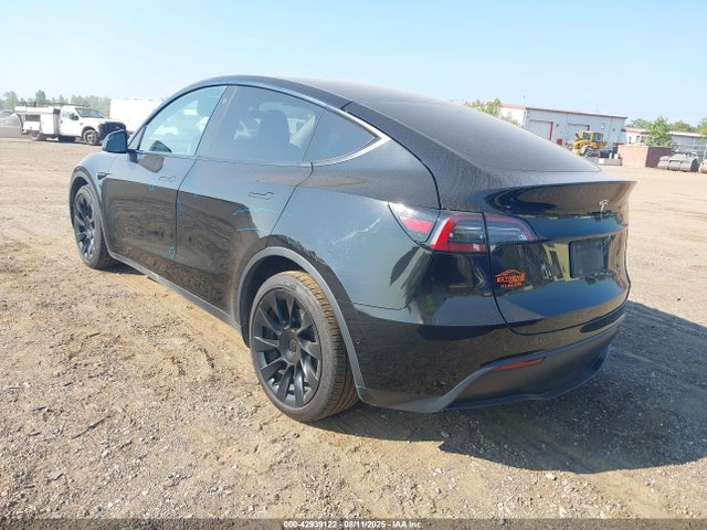 2021 TESLA MODEL Y 5YJYGDEE9MF152621 Photo 2