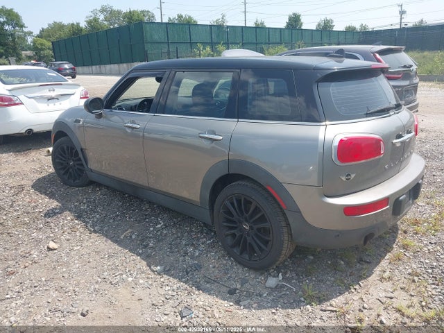 2016 MINI CLUBMAN WMWLN5C55G2B28042 Photo 2