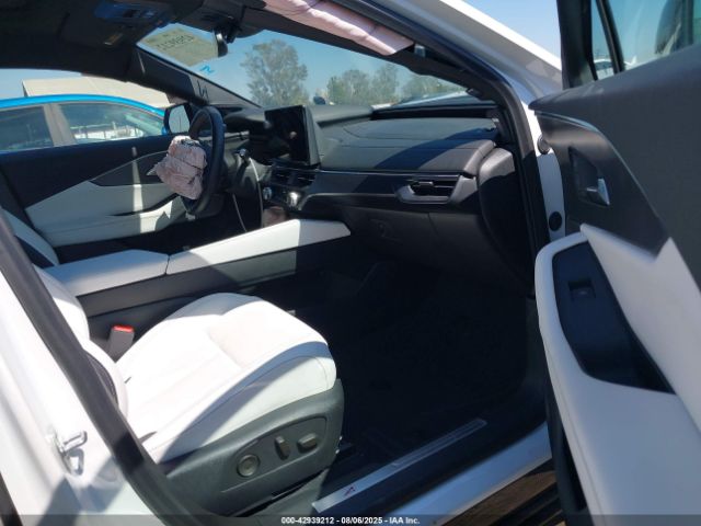 2024 ACURA ZDX 4W5KHMRK6RZ510006 Photo 4