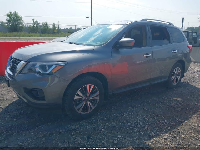 Nissan 2017 2017 5N1DR2MMXHC677031 Image 2