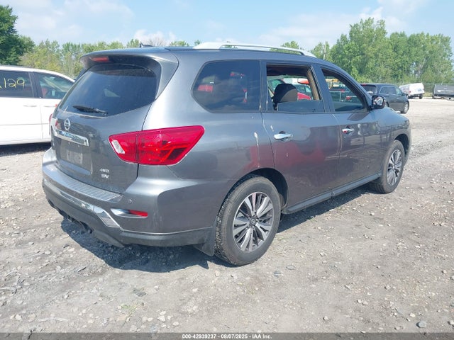 Nissan 2017 2017 5N1DR2MMXHC677031 Image 4