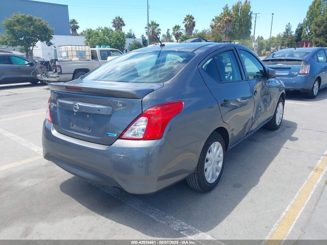 3N1CN7AP0GL835728 Nissan 2016