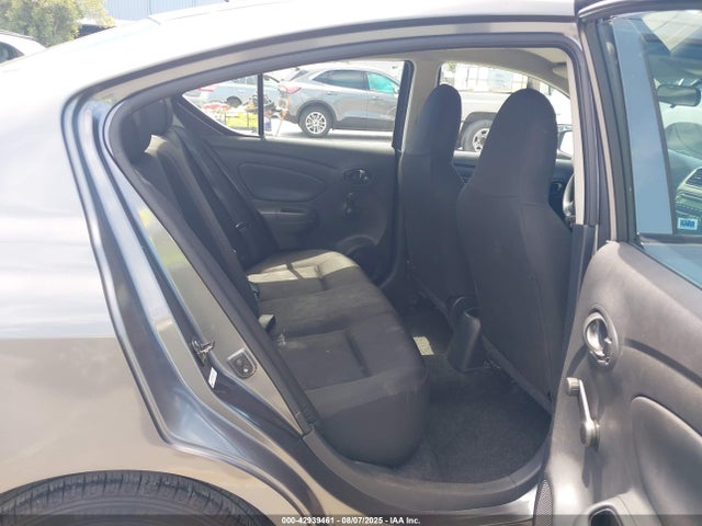 3N1CN7AP0GL835728 Nissan 2016