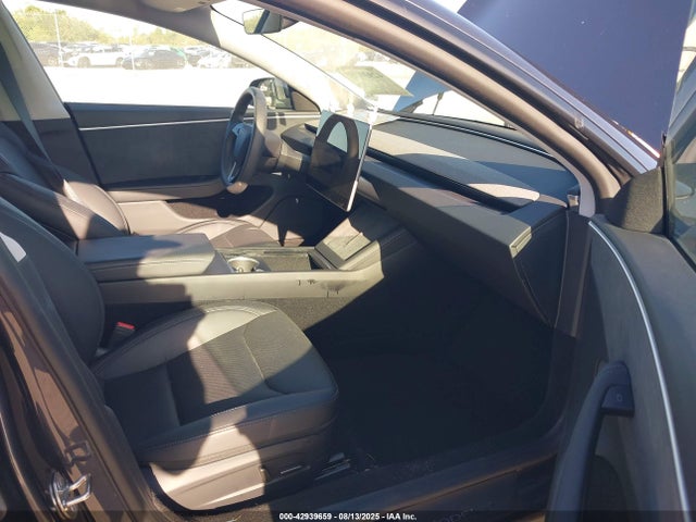 2024 TESLA MODEL 3 5YJ3E1EB6RF802064 Photo 4