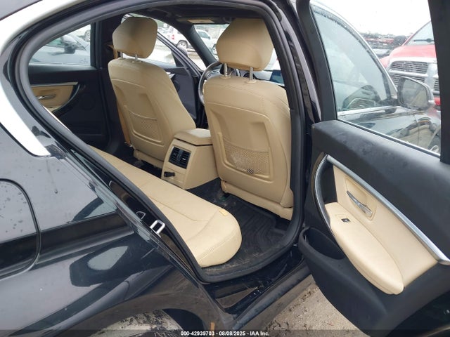 WBA8B9G56JNU99195 BMW 330I