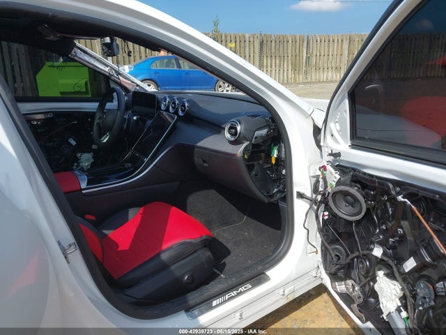 W1KAF8HB1SR261066 Mercedes-Benz m139