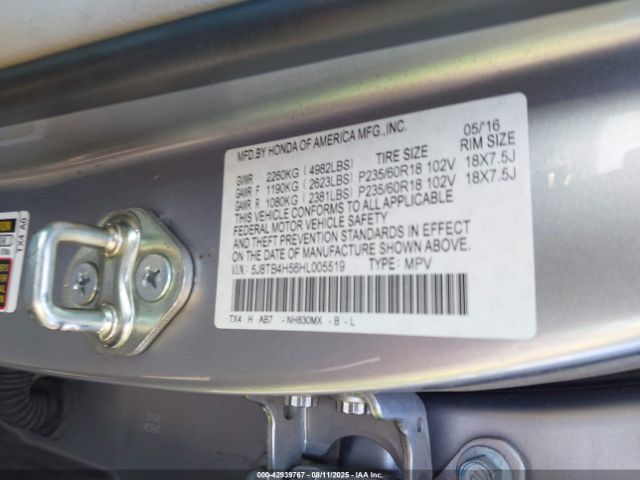 2017 ACURA RDX 5J8TB4H56HL005519 Photo 8