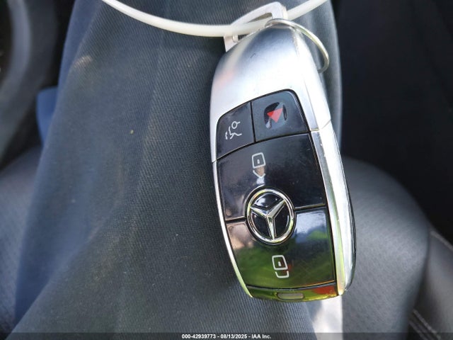 WDDZH6GB0JA402094 Mercedes-Benz m276