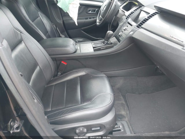 1FAHP2E86GG155880 Ford 2016