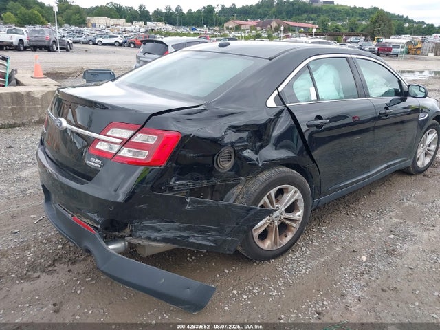 1FAHP2E86GG155880 Ford 2016