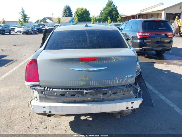 Chrysler 2019 2019 2C3CCABGXKH515286 Image 16