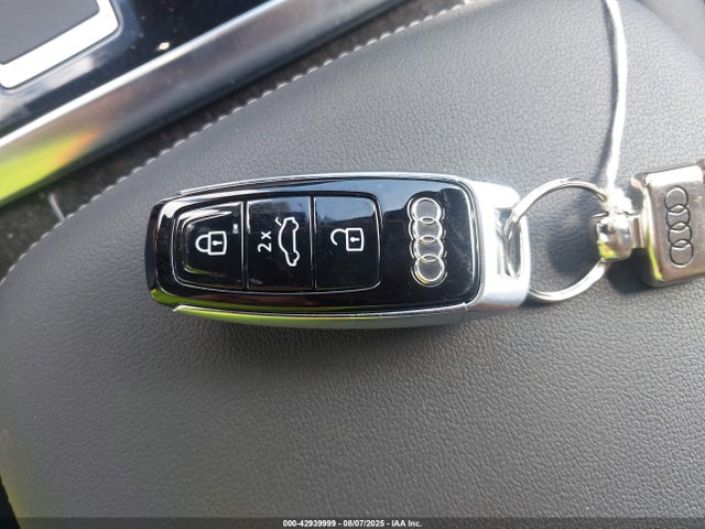 2025 AUDI Q7 WA1LCBF72SD000687 Photo 10