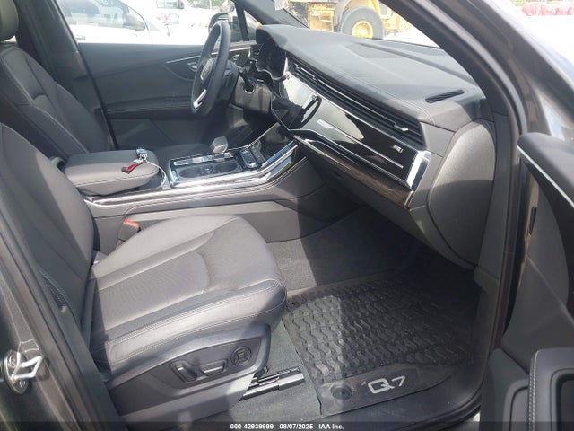 2025 AUDI Q7 WA1LCBF72SD000687 Photo 4