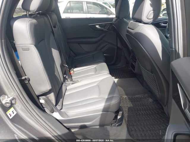 2025 AUDI Q7 WA1LCBF72SD000687 Photo 7