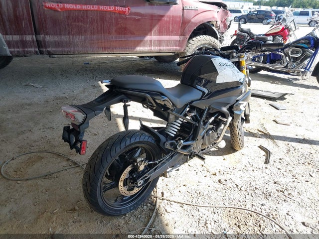 WB30G4308NRA33157 BMW G 310 R