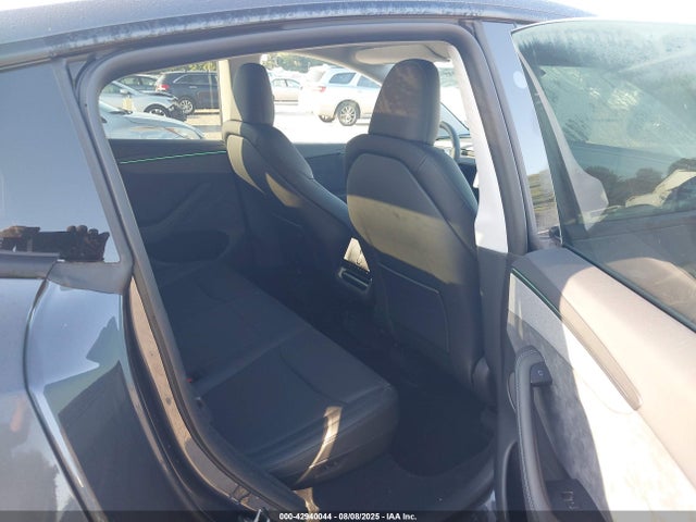 2026 TESLA MODEL Y 7SAYGDEEXTA388497 Photo 7