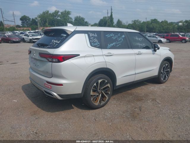 2022 MITSUBISHI OUTLANDER JA4J4UA8XNZ088508 Photo 3