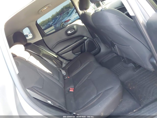 Jeep Compass 2017 3C4NJDAB4HT667047 Image 8
