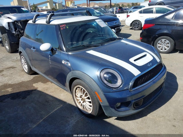 2011 MINI COOPER S WMWSV3C51BTY13204 Photo 0