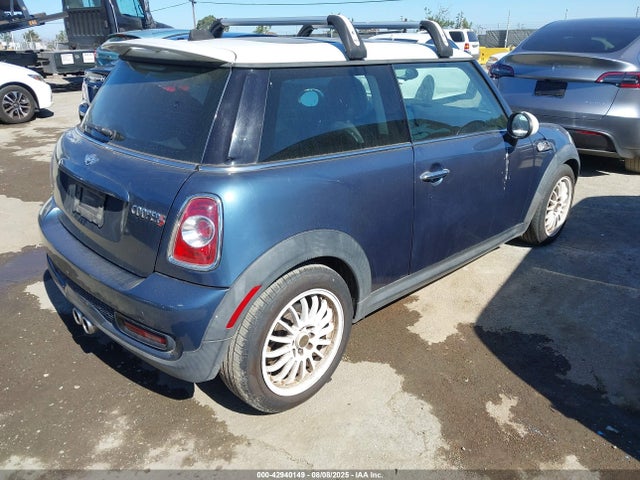 2011 MINI COOPER S WMWSV3C51BTY13204 Photo 3