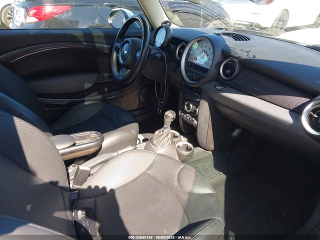 2011 MINI COOPER S WMWSV3C51BTY13204 Photo 4