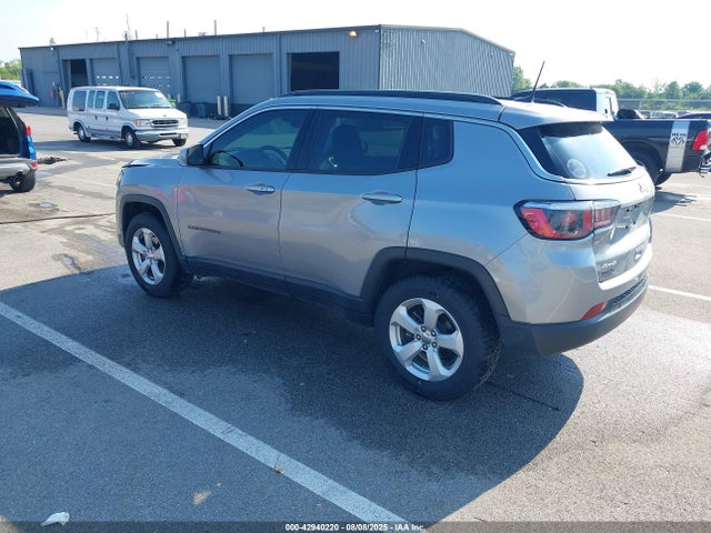 3C4NJDBB7JT112436 Jeep 2018