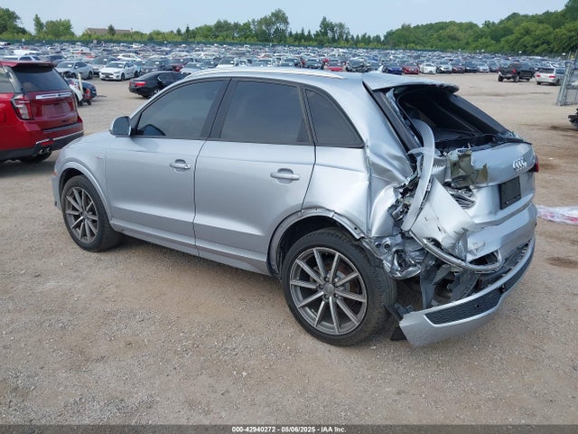 2018 AUDI Q3 WA1BCCFS2JR033325 Photo 2
