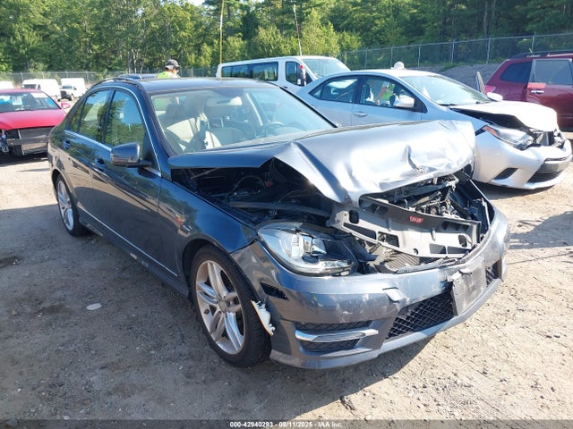 WDDGF8AB3ER311720 Mercedes-Benz C-Class