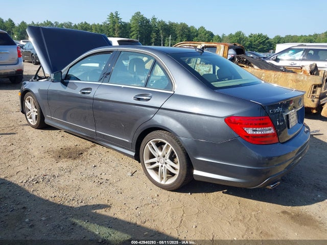 WDDGF8AB3ER311720 Mercedes-Benz C-Class