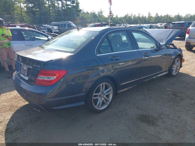 WDDGF8AB3ER311720 Mercedes-Benz C-Class