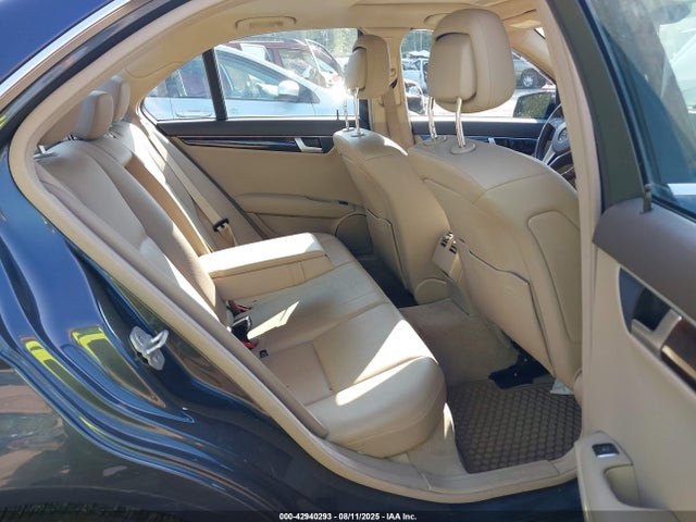 WDDGF8AB3ER311720 Mercedes-Benz C-Class