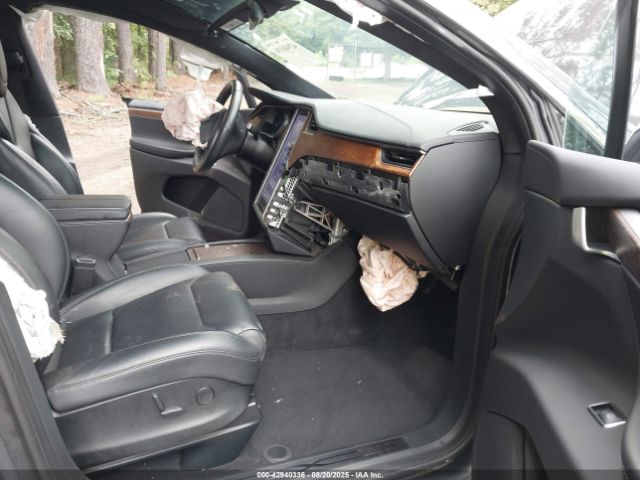 2019 TESLA MODEL X 5YJXCAE22KF189485 Photo 4