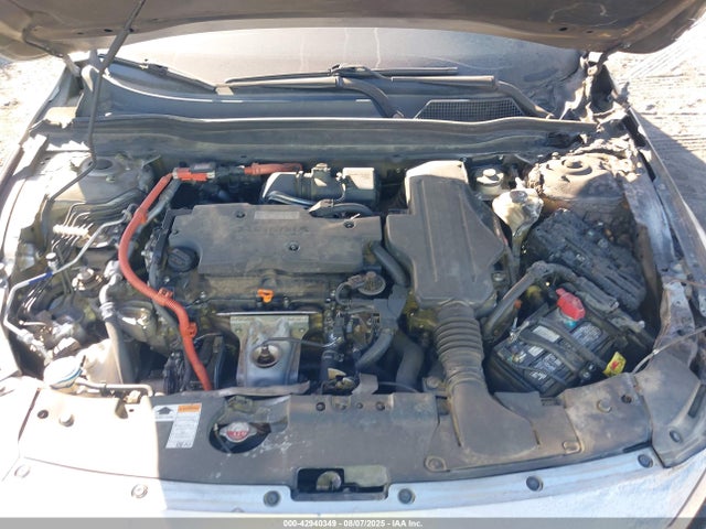 1HGCV3F12KA010110 Honda lfb2